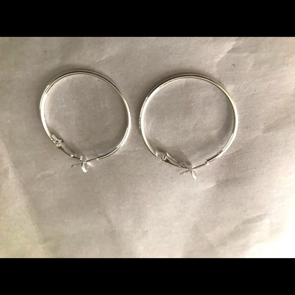 SILVER HOOP EARRINGS